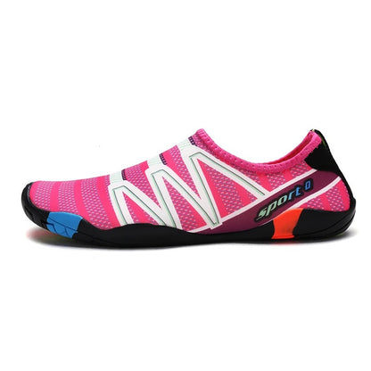 chaussure-de-plage-rose