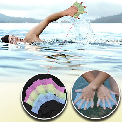 palmes-de-natation-mains-palmees-eau-libre